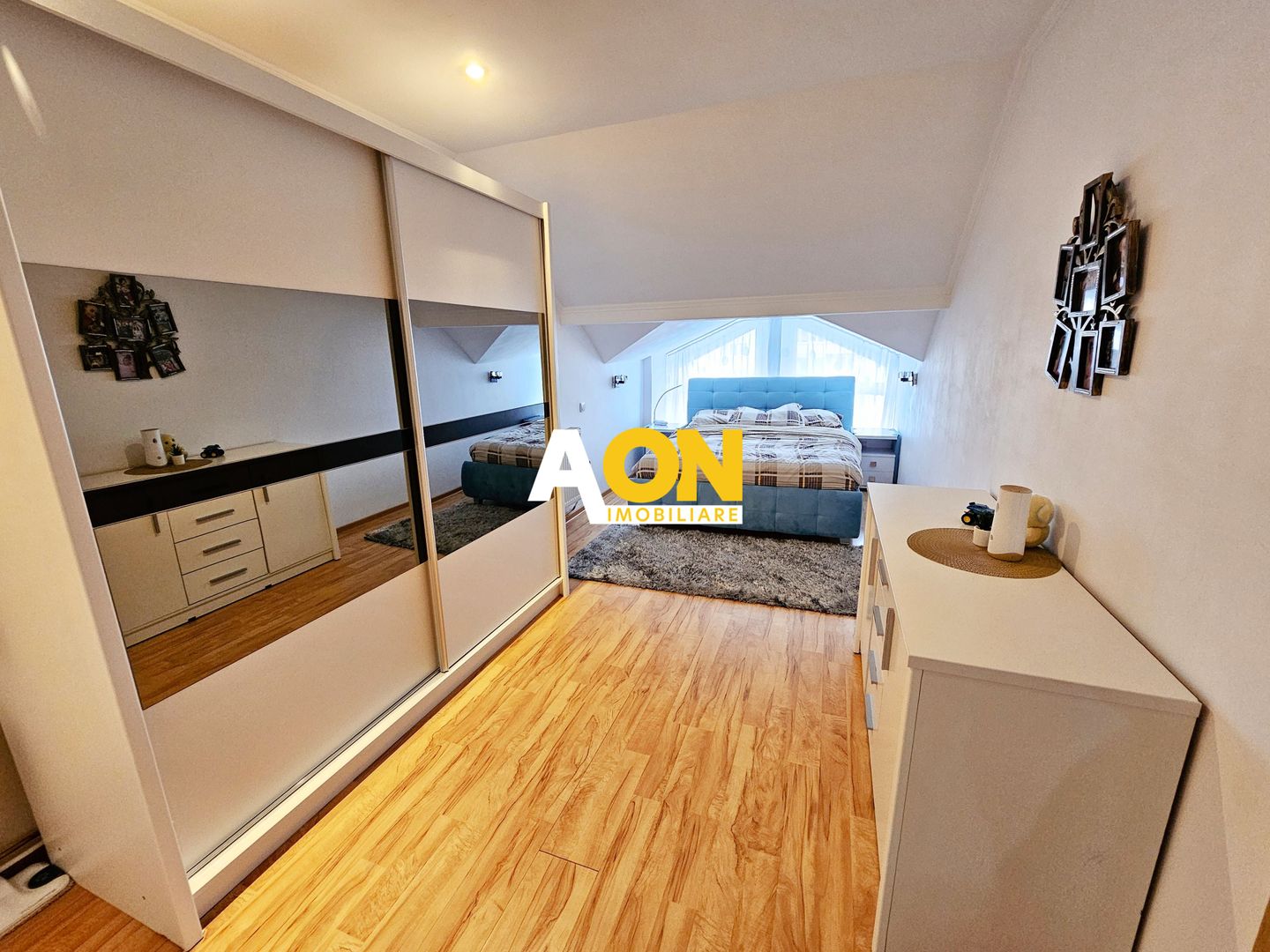 Apartament 3 camere, cu scara interioara, et.2, zona Kaufland Cetate - Poză 8