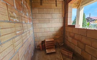 Casa la rosu, 4 camere, 2 bai, 345 mp teren, zona Ampoi 3 - Poză 5