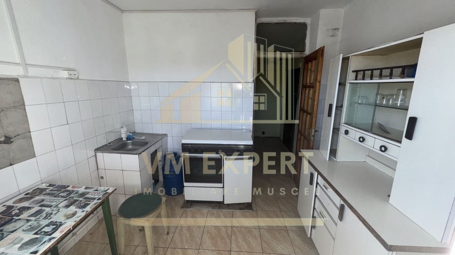 APARTAMENT 3 CAMERE ETAJ 2 CAMPULUNG CARTIER GRADISTE - Poză 8