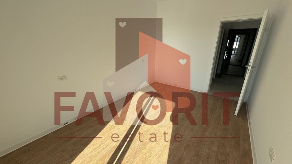 Gradina proprie. Spatios. Decomandat. Finisaje la alegere - Poză 8