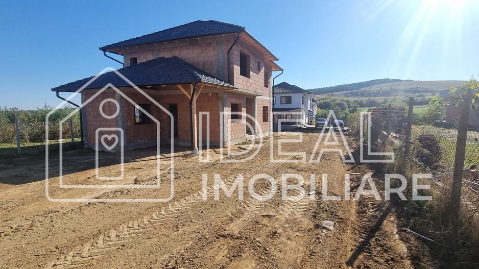 Casa Individuala cu 450 mp de curte si Carport, in Poplaca - Poză 8