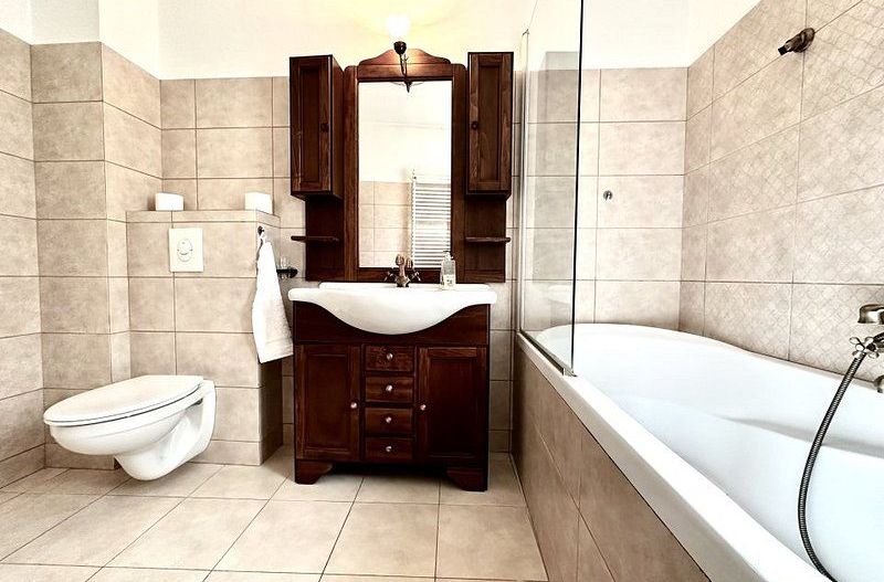 Închiriere casă cu grădină și șemineu în Timișoara – Stil și confort! - Poză 36