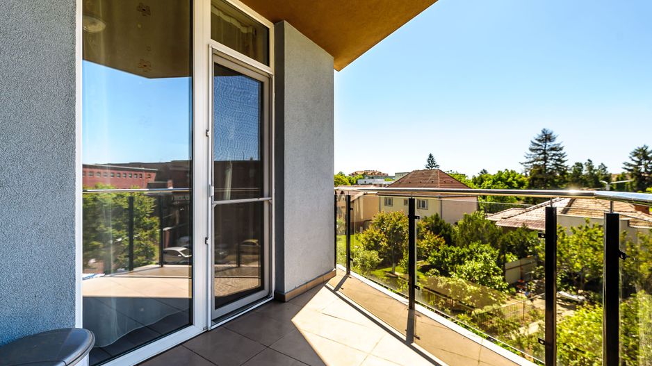 Apartament cochet cu 2 camere Via Romana, etajul 1,  renovat complet. - Poză 6