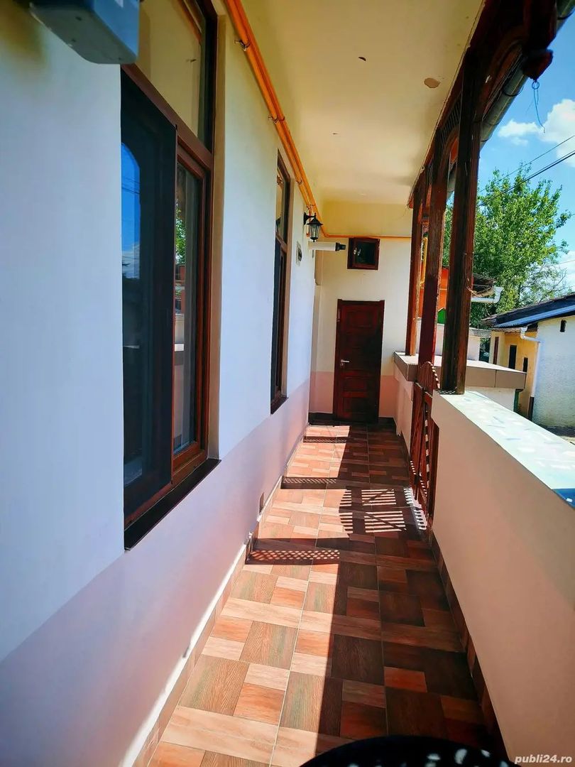 BRASADAS vinde ap 2 cam PARTER la curte zona CENTRALA. - Poză 6