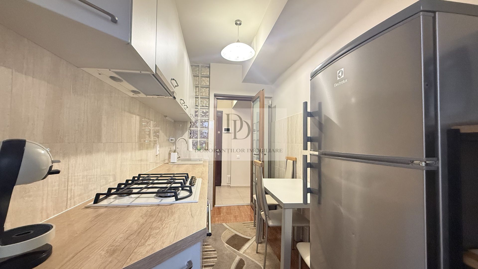 Apartament cu 2 camere de inchiriat -CENTRAL-Piata Mihai Viteazu - Poză 4