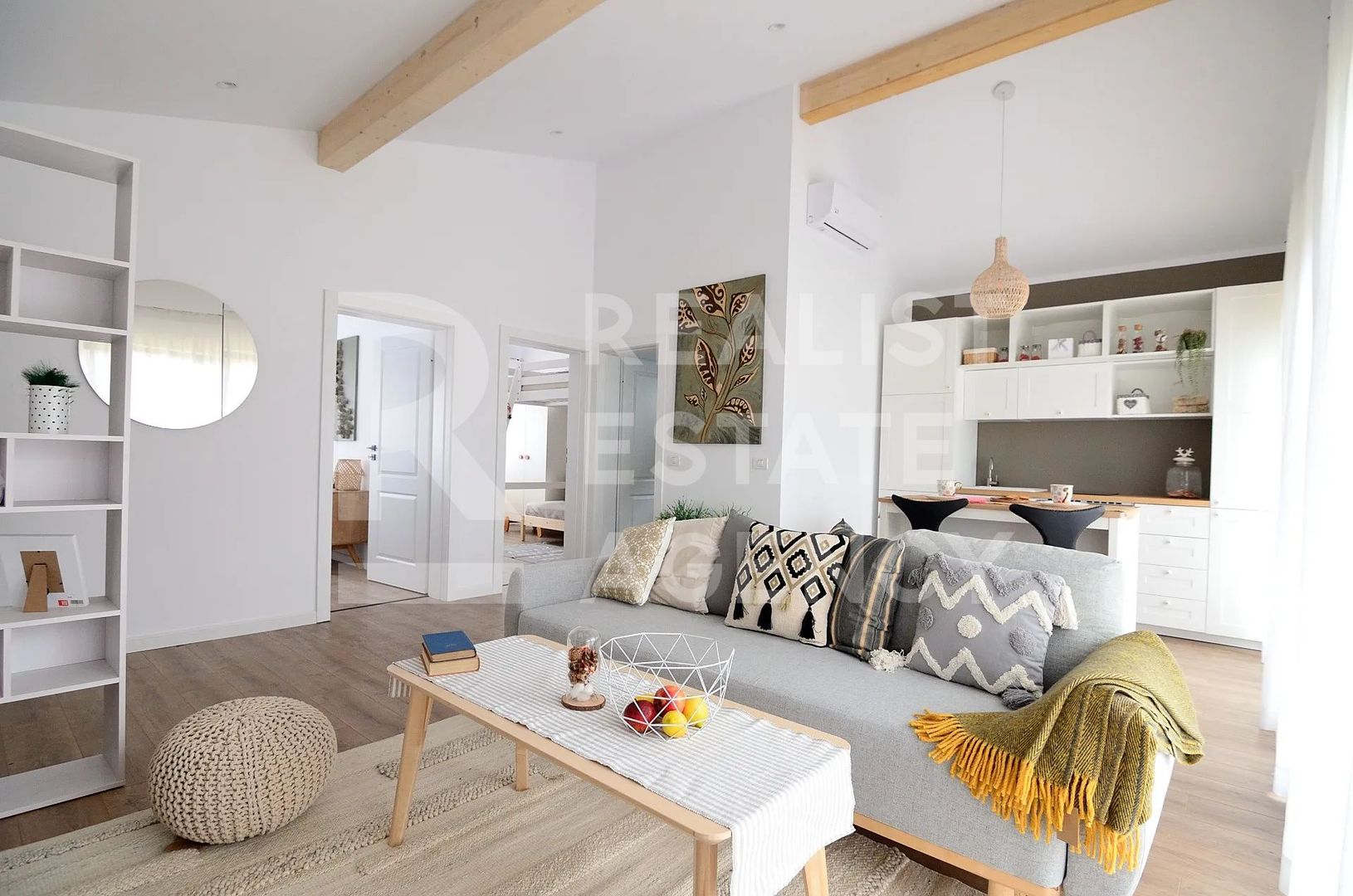 Casă pe malul lacului Snagov - Poză 8