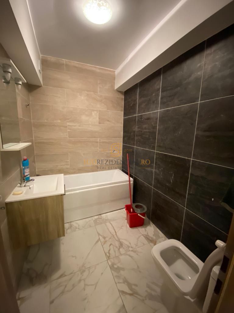 Garsoniera moderna de vanzare, mobilata, parcare, metrou Aparatori - Poză 12