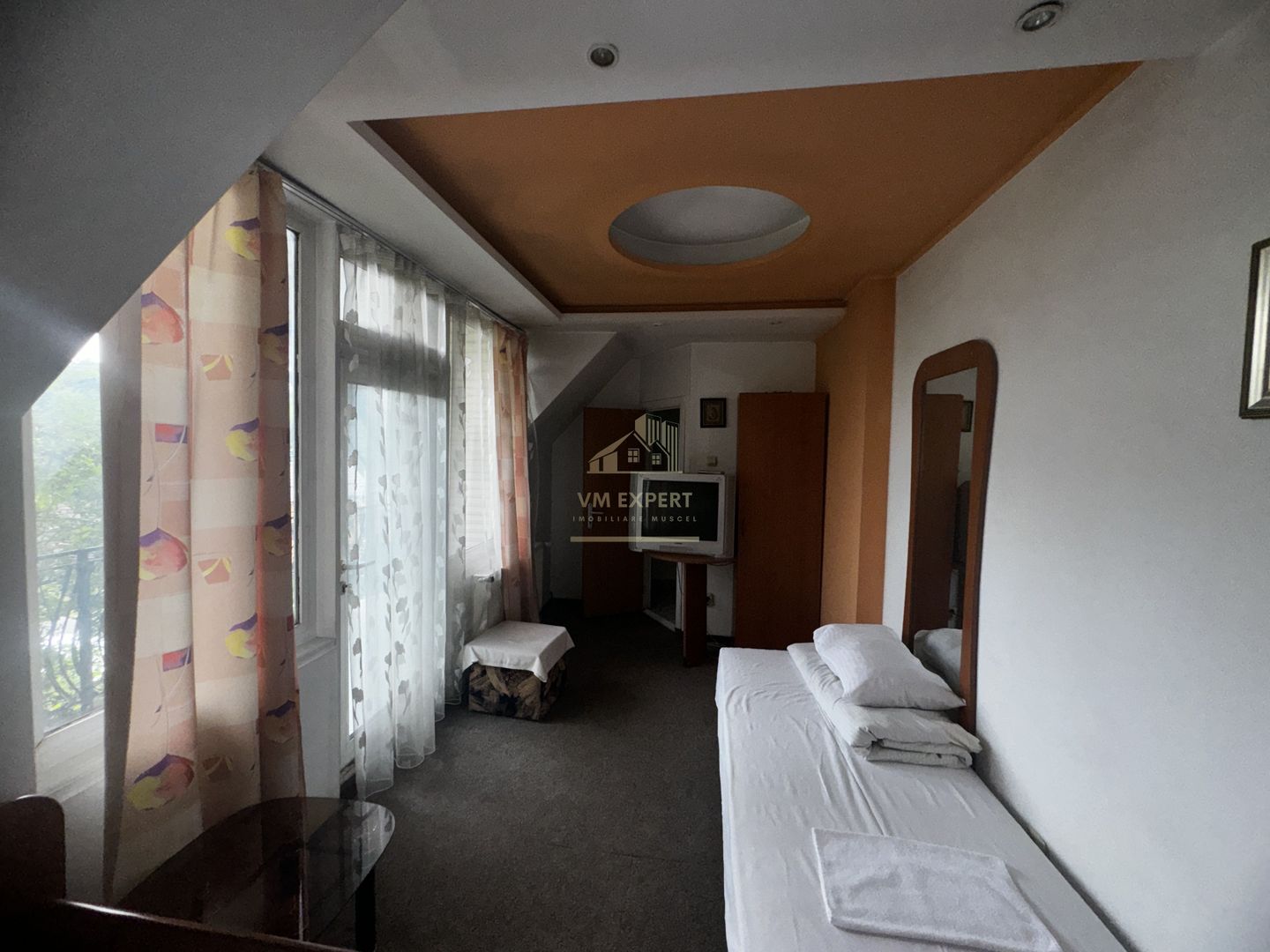 VILA - PENSIUNE CU RESTAURANT + SI TEREN 6406 MP, VALEA MARE PRAVAT, - Poză 45