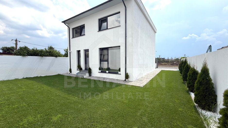 Casa moderna - 4 dormitoare - 2026 - toate utilitatile - Ford - Poză 2