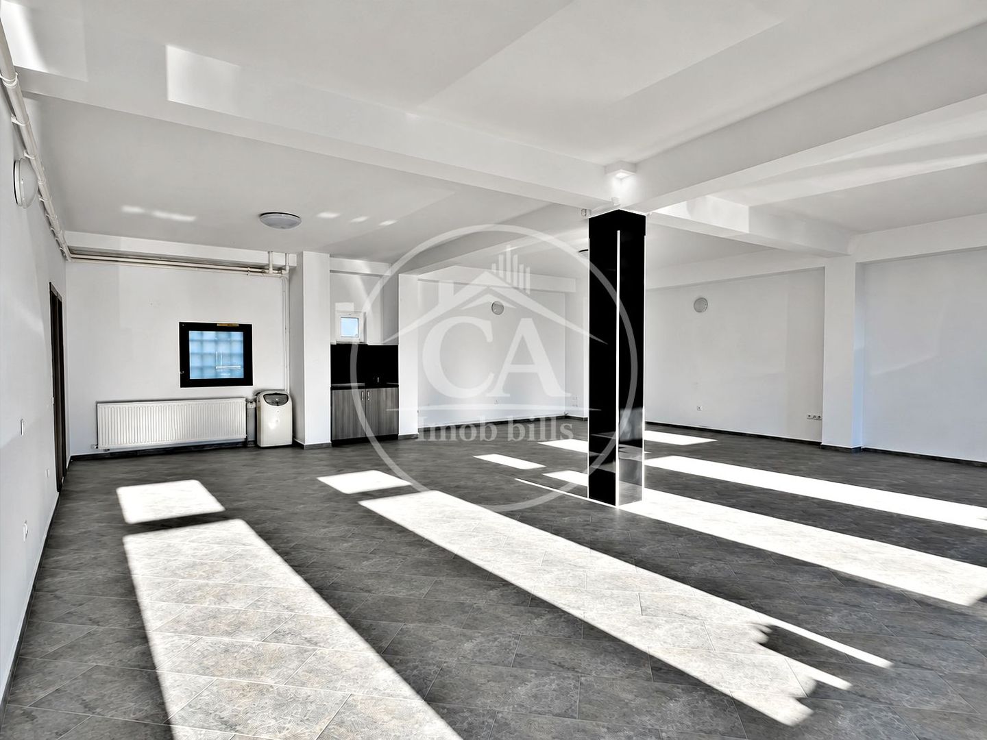 Spatiu comercial de închiriat Bulevardul Decebal, Oradea - Poză 3