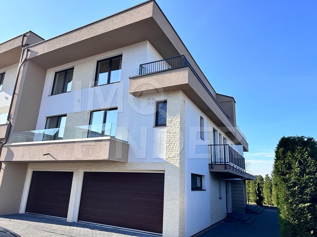 Inchiriere apartament 3 camere situat in vila privata, zona UMF - Poză 18