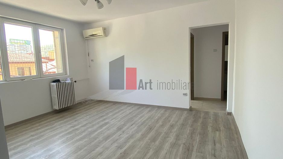 Apartament 3 camere Grivita - Poză 1