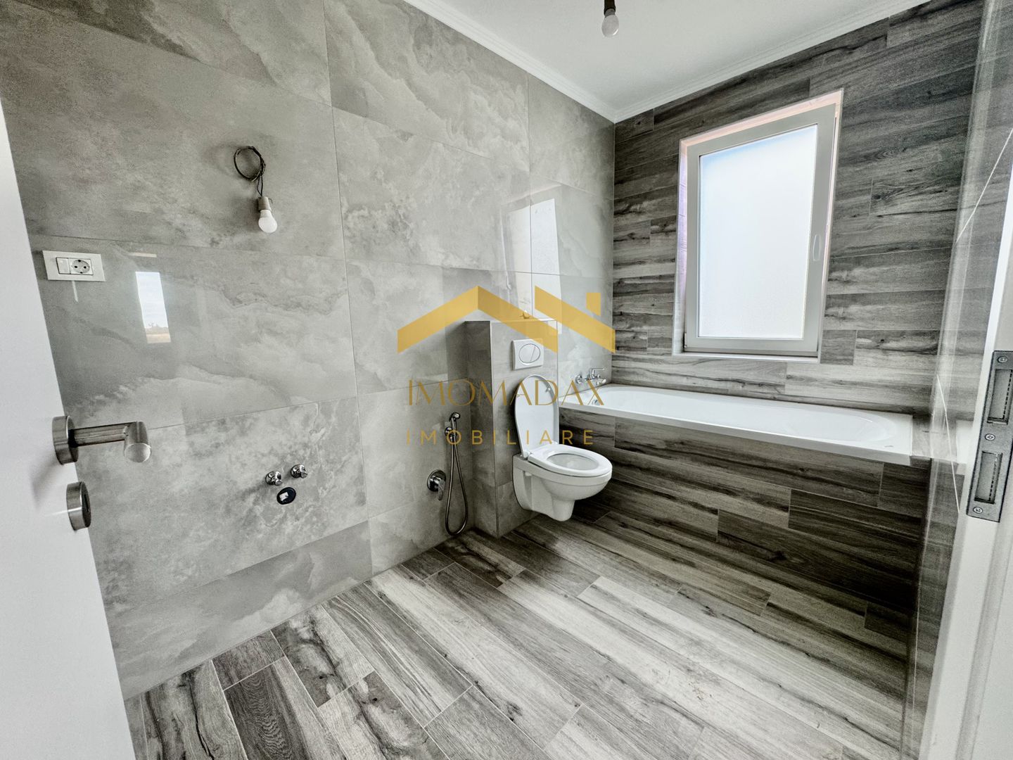 Bucovat-Casa Individula-Zona Liniștită - Poză 21