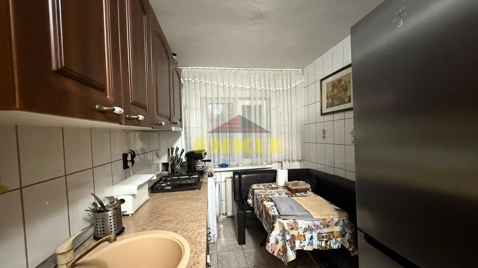 Vânzare apartament 3 camere, Zona Bucovina - Poză 5