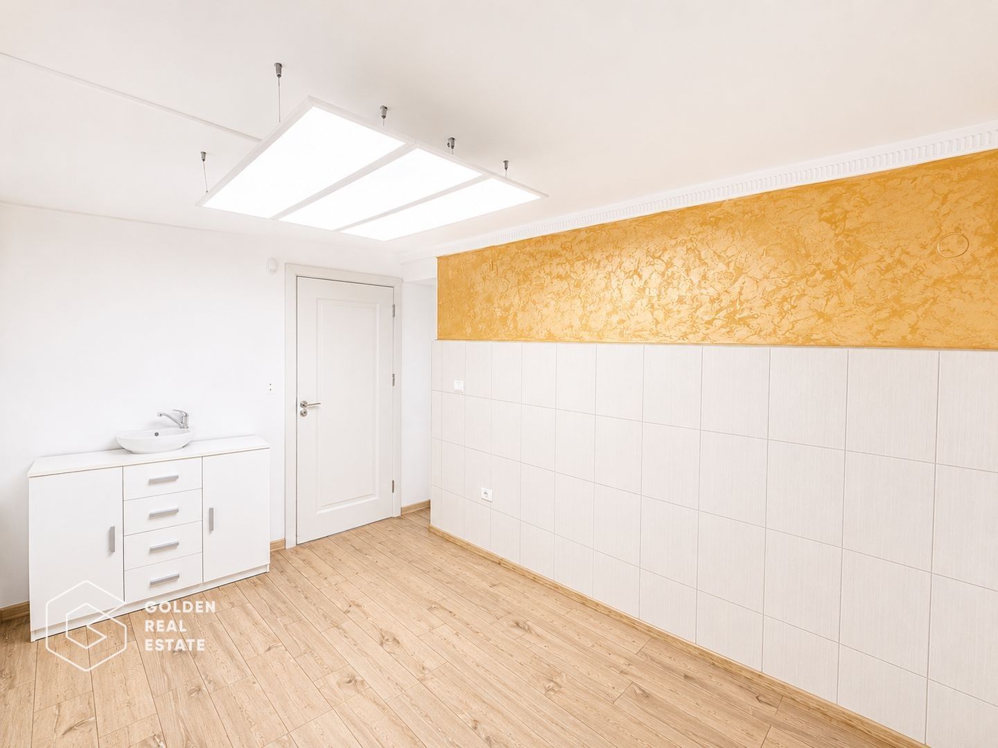 Spatiu pretabil salon infrumusetare, cabinet, 8 camere, Boul Rosu, 200mp - Poză 9