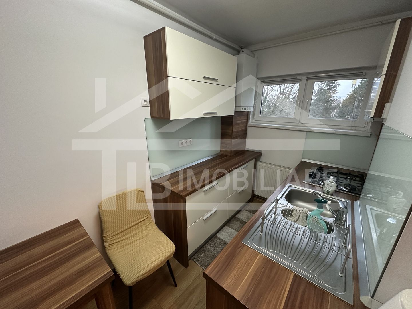 Apartament de 2 camere, decomandat, 55mp , Zona UMFST - Poză 6