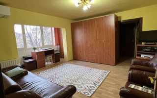 Apartament 3 Camere  Aradului etaj 2 - Poză 1