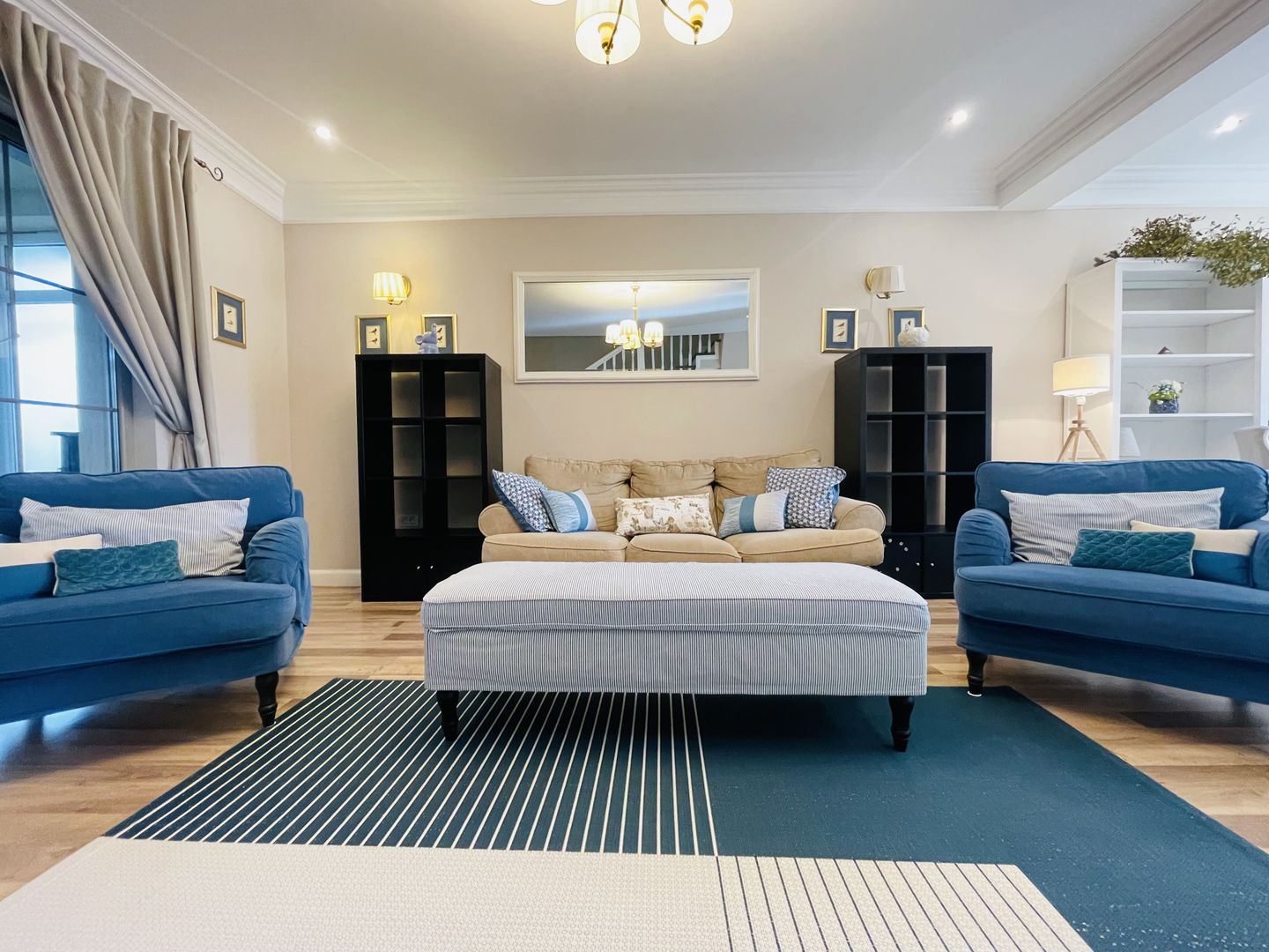 OFERTA REZERVATA - De inchiriat Casa cu Garaj - Segmentul Lux - Dumbravita - Poză 4