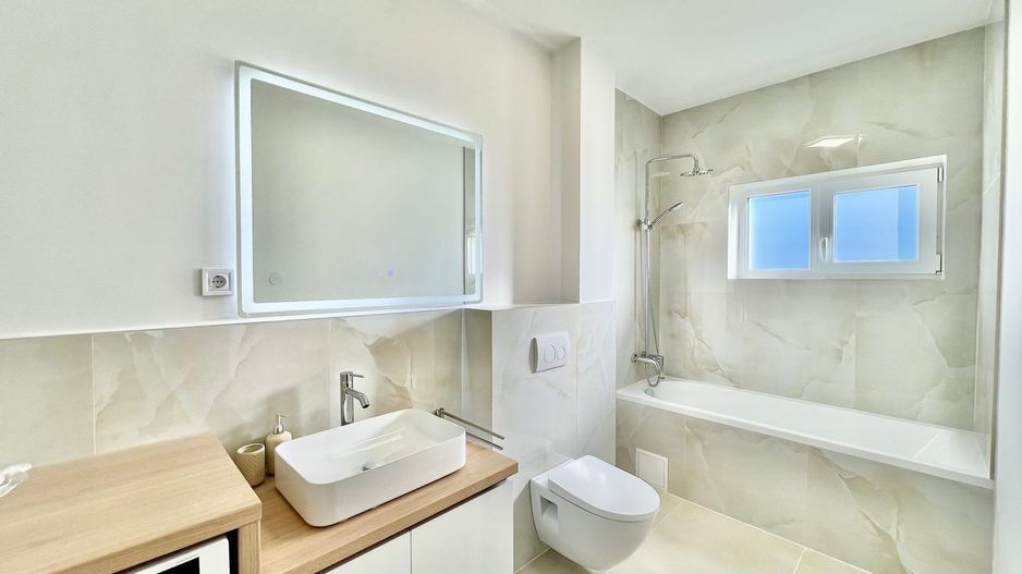 Apartament cu 3 camere, decomandat, mobilat și utilat - întabulat - Poză 7