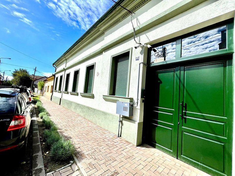 Elegant, finisaje premium, locație deosebita - 3 camere  în Bălcescu - Poză 32
