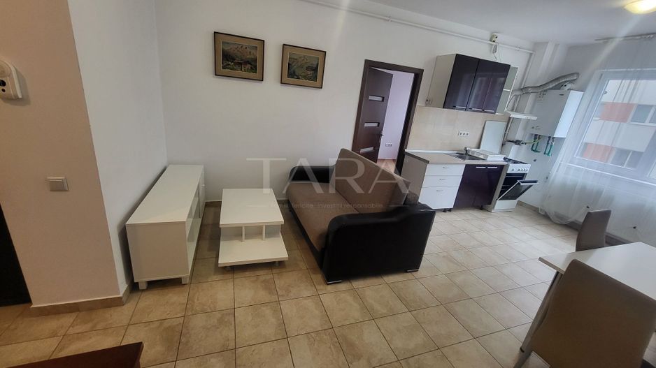 Apartament cu 2 camere decomandate, parcare și balcon. - Poză 3