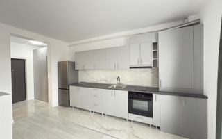 Apartament studio de inchiriat. Loc de depozitare in pod. Asfalt. - Poză 2