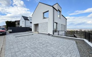 Casă individuală cu panoramă spre oraș zona de case și vile - Poză 1