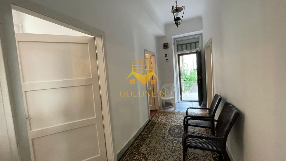 Casă 3 camere, Mihail  Kogalniceanu, Zona Ultracentrală, Curte 240 mp - Poză 3