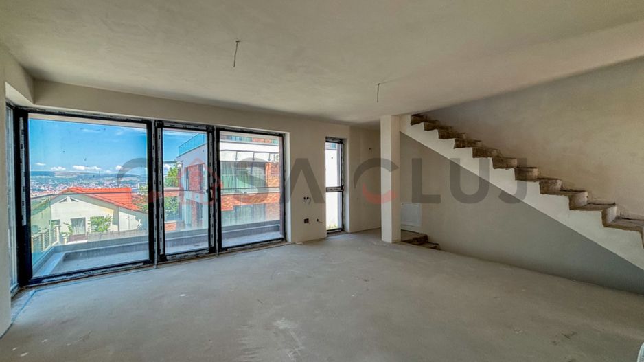 Duplex Semifinisat - Zona Grand Hotel Italia - Garaj si priveliste - Poză 2