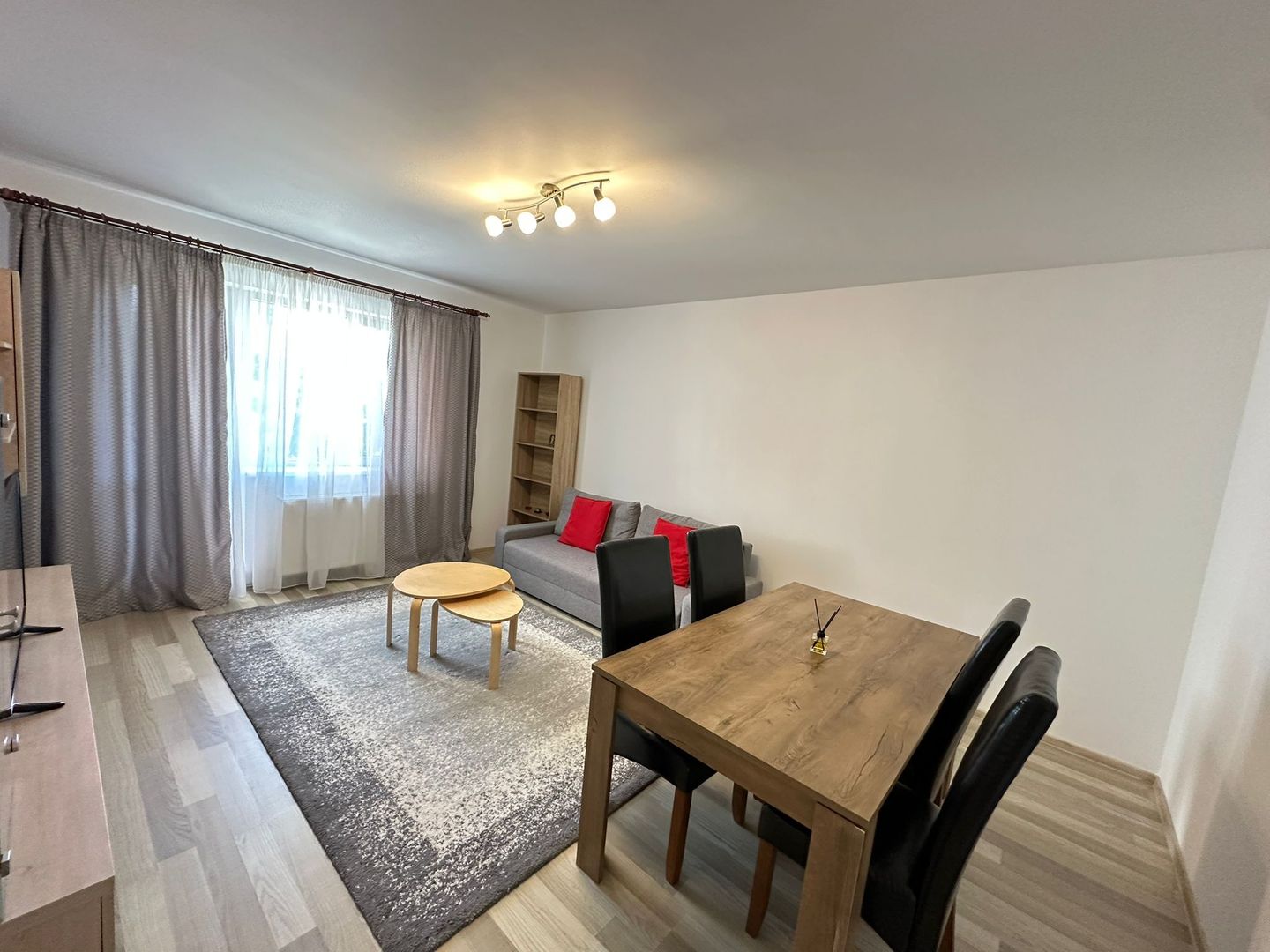 Apartament 2 camere ISG II Metrou Eroii Revolutiei - Poză 2