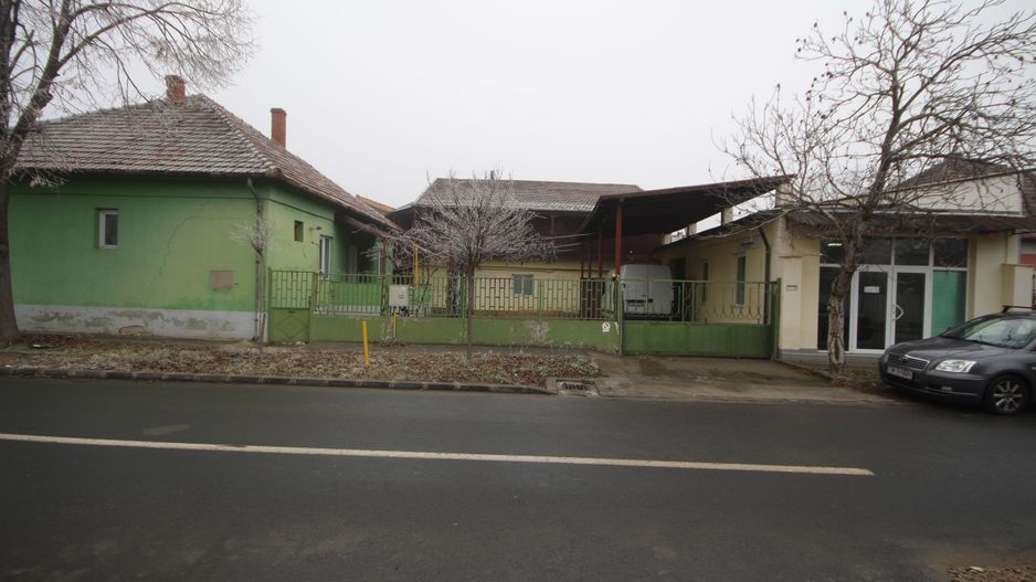 Imobil  cu destinatie mixta - Poză 19