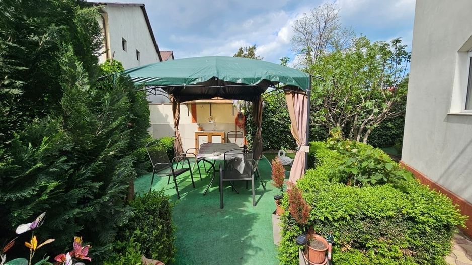 De vanzare-Vila spatioasa cu gradina si foisor-oaza de liniste - Poză 10