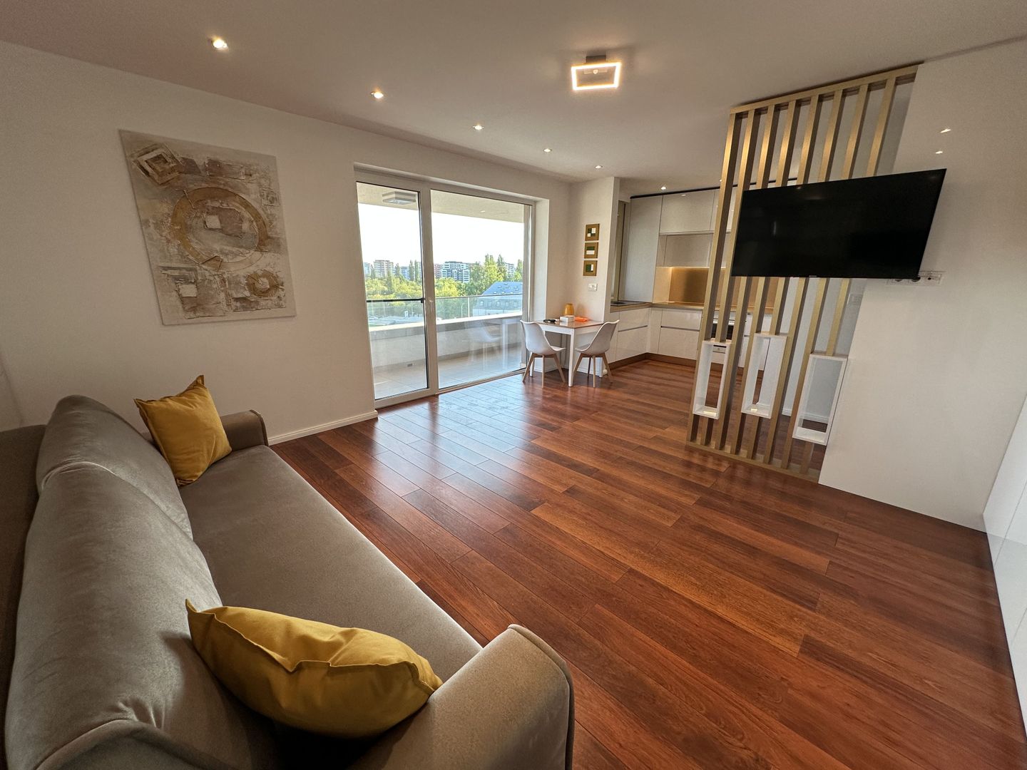 Apartament la prima inchiriere - Poză 16