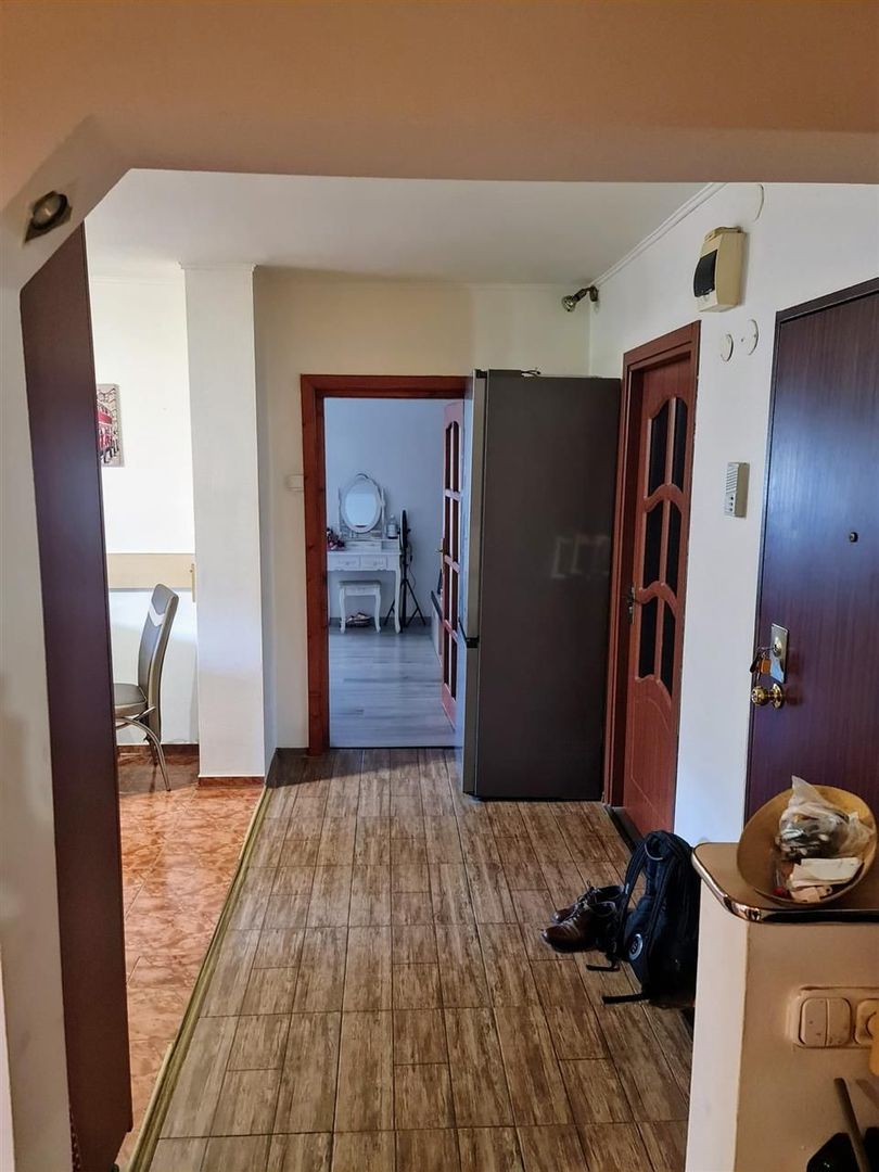 Apartament cu 3 camere decomandat Decebal - Poză 7