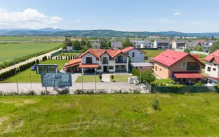 RASNOV| Cladire multifunctionala | 350 mp | Vad comercial si turistic - Poză 23