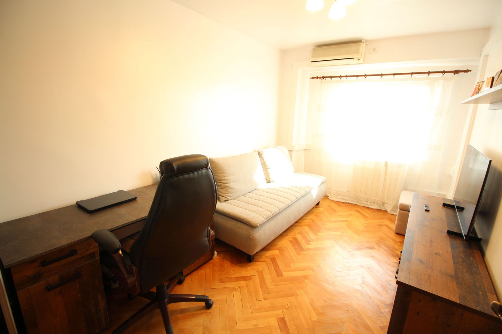 APARTAMENT 3 camere- 92mp SU - Poză 9