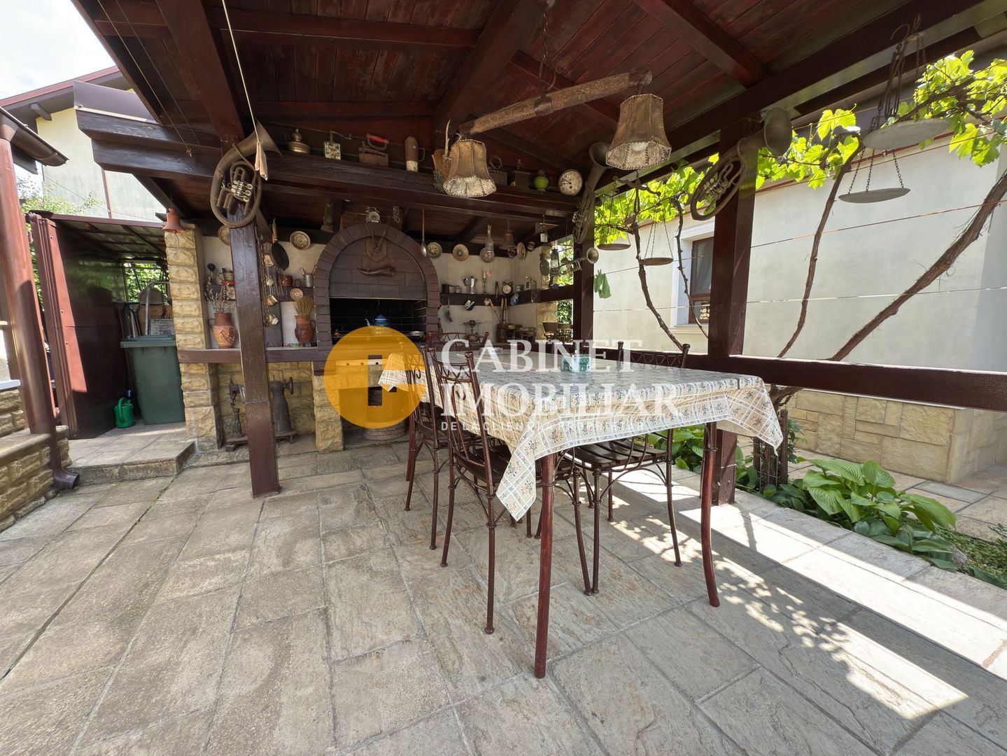 Proprietate deosebită în Aroneanu – 2 case pe teren generos de 1209 mp - Poză 19