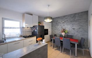 Duplex finisat, cu 3 locuri de parcare, ideal pentru o familie, în Gilău Vest