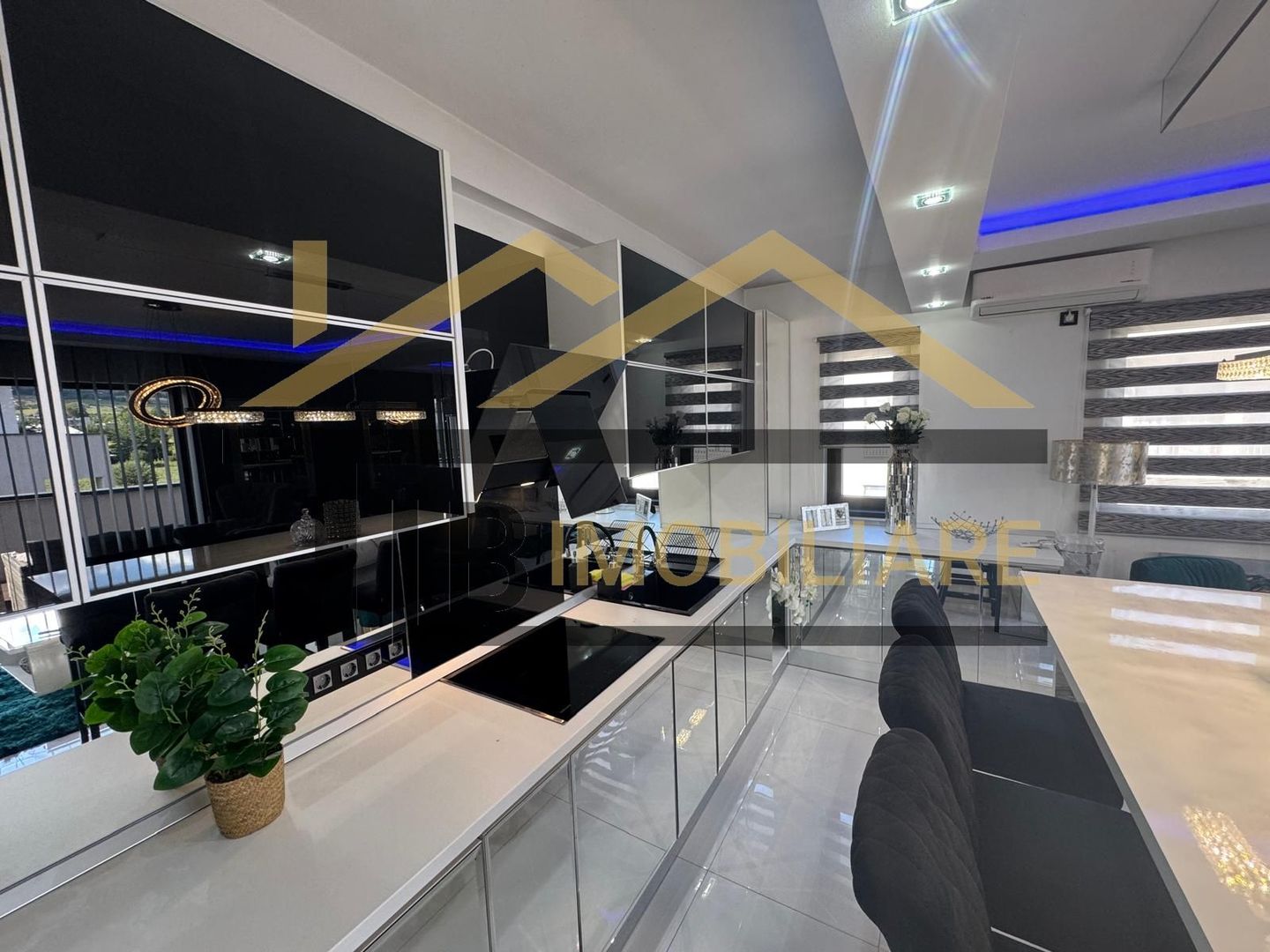 Penthouse, 3 camere, 81mp, terasa, parcare, zona strazii Lalelelor - Poză 5