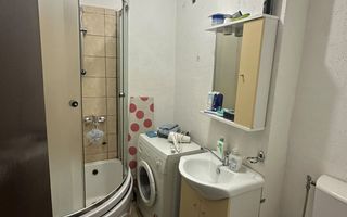 Garsoniera cocheta, 32 mp, etaj intermediar, zona Detunata - Poză 4