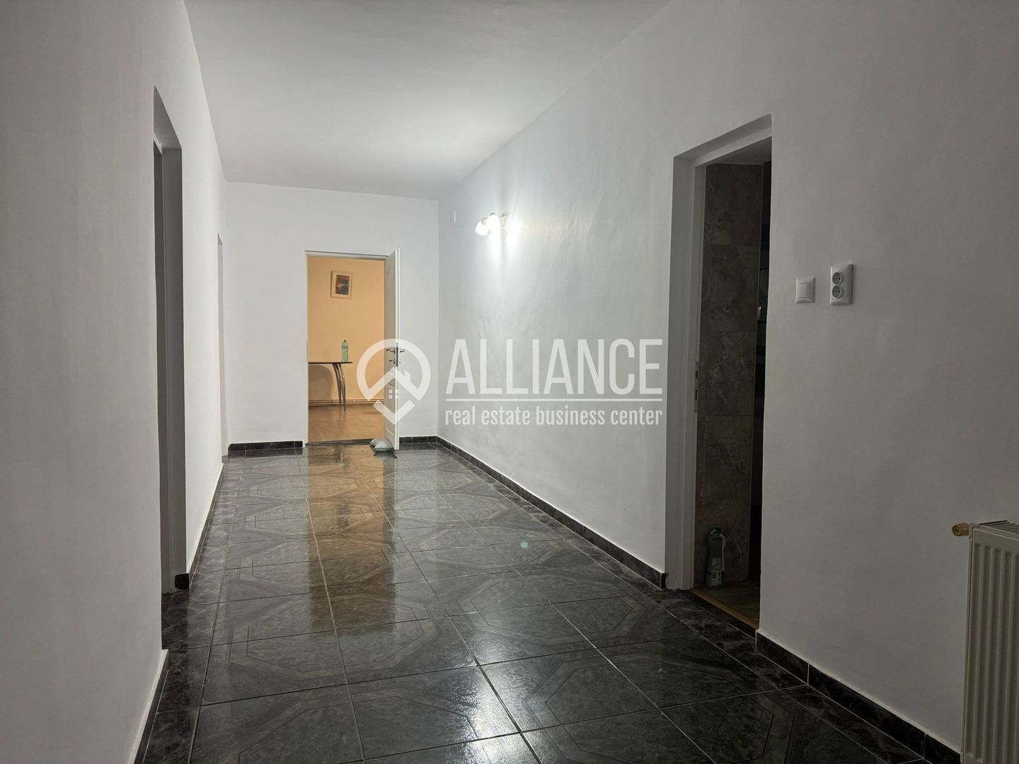 Mihail Kogalniceanu (cod04)-Casa 4 camere - Poză 13