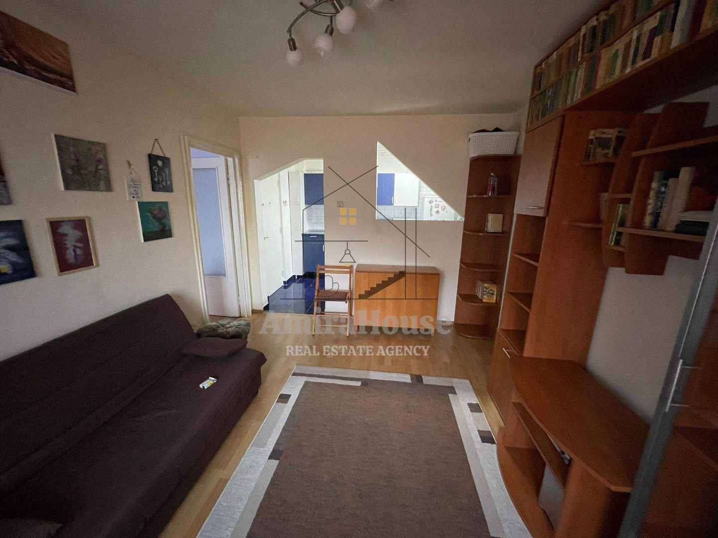 Apartament 3 camere etaj 1 zona strazii Bucegi - Poză 3