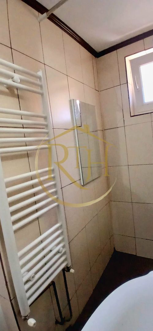 Oferim spre vanzare un Apartament la curte comuna, in zona Odobescu. - Poză 12