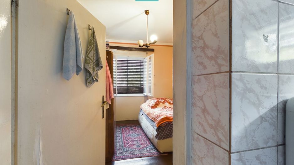 Apartament la casă cu 4 camere în Pârneava - Poză 16