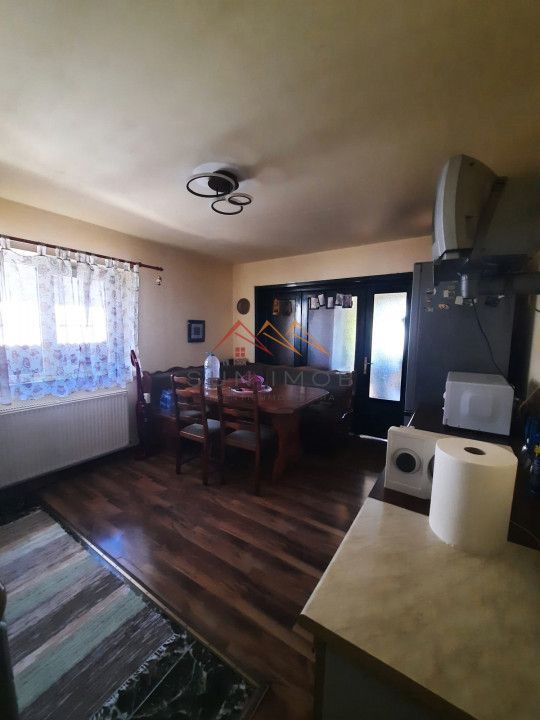 De Inchiriat, Casa de vacanta, P+M, 6 camere, Breaza, Judetul Prahova - Poză 1