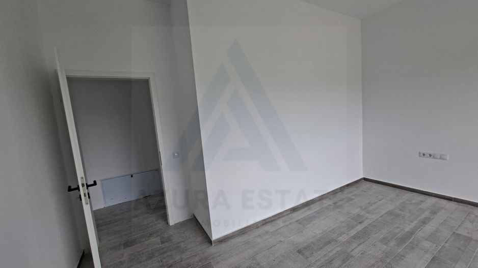 Casa premium cu teren 815 mp terasa balcon si garaj zona Selimbar - Poză 8