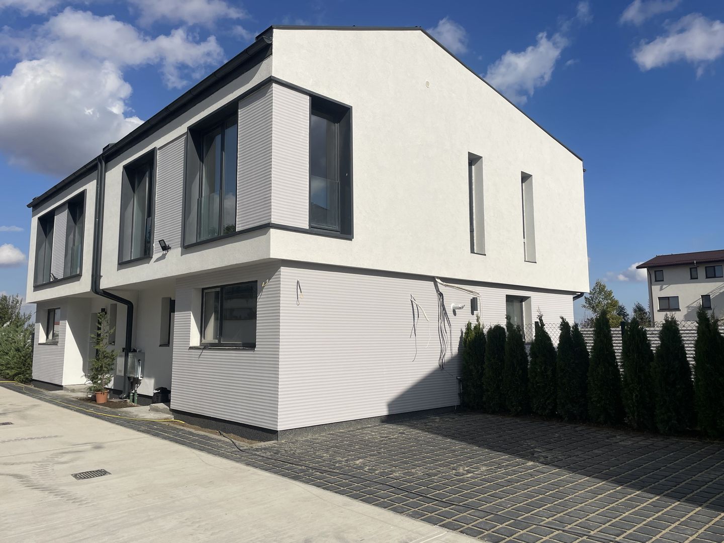 ULTIMA Vila Otopeni P+1 SMART,5 camere, zona f buna,  0% comision - Poză 1