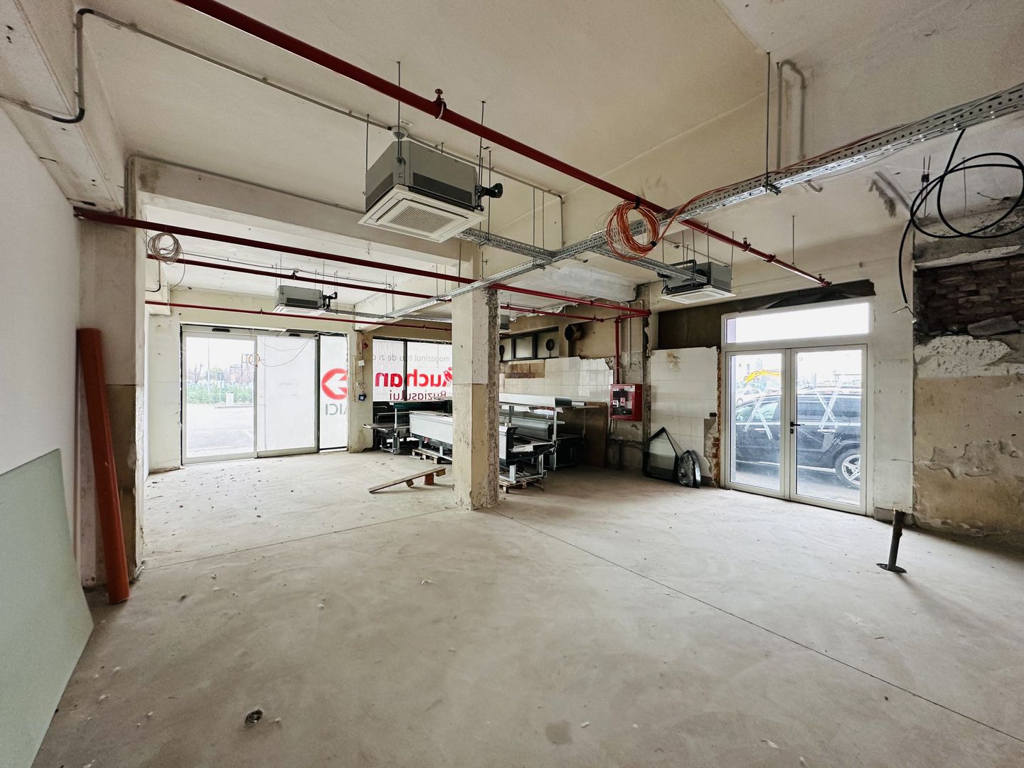 Auchan Buziasului | Spatiu Comercial 108 mp - Acces din exterior | 0% - Poză 14