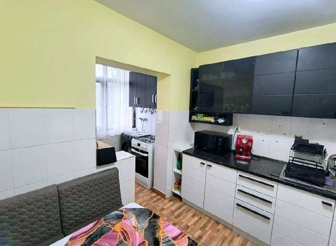 De inchiriat apartament 3 camere Micro 16, 450 euro - Poză 2