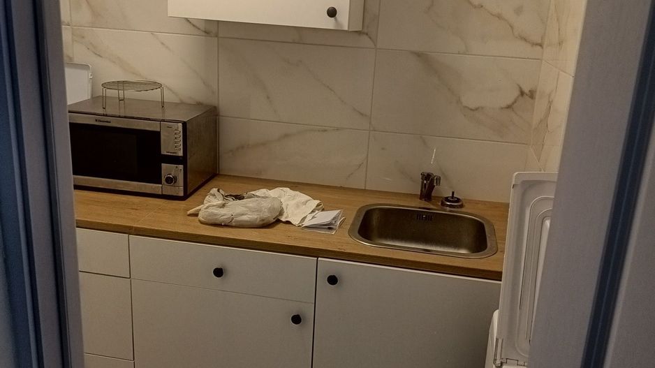 Garsonieră Titan, parter cu balcon, mobilată complet, prima închiriere - Poză 3